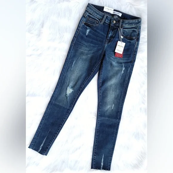 Rubies and Honey - Dark Wash - Skinny Jeans - Picture 8 of 11